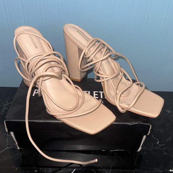 NWT Pretty Little Thing block tie heels - Picture 1 of 5